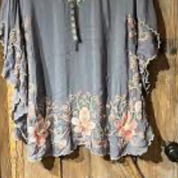 Johnny Was Antoinette Poncho XS
Embroidered Gray Blue - Picture 7 of 8